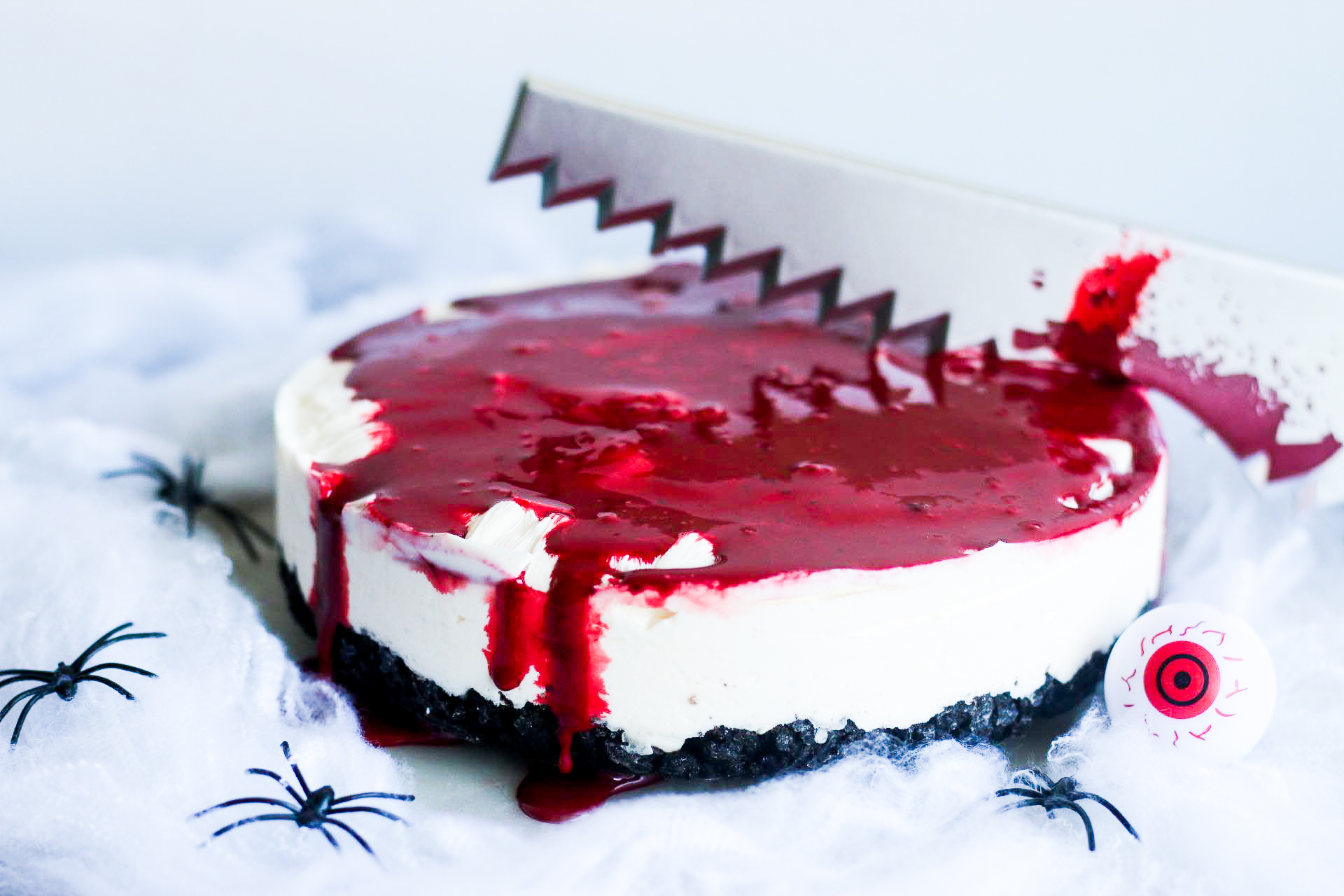 Halloween skyrcake with white chocolate